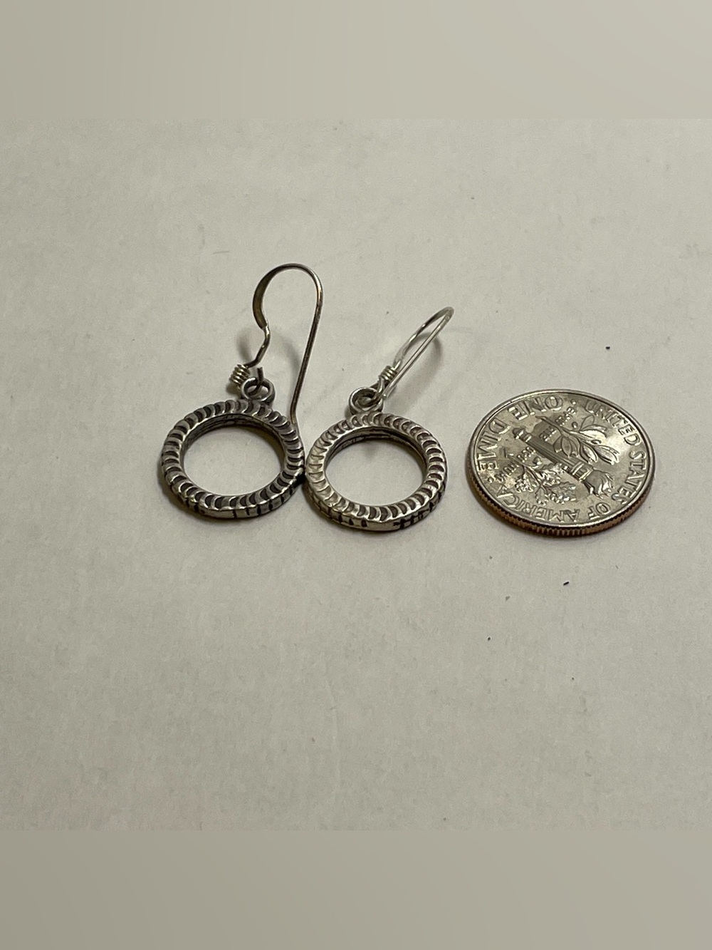 Sterling Silver Textured Circles Hammered Lines, Dangle Earrings 2.64g, Tested